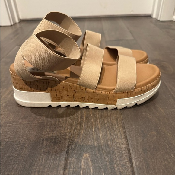 Steve Madden Beige Platform Sandals Cork Wedge Slingback Size 9 - Picture 4 of 11
